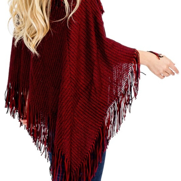 BURGUNDY KNIT PONCHO - Picture 2 of 3